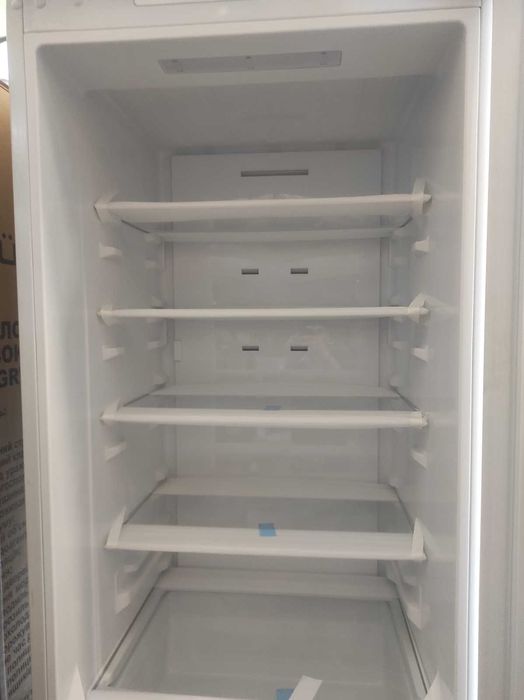 Холодильник-BRM-N194E54-BIno-fros,вбудований,двухк.,194смGRUNHELM