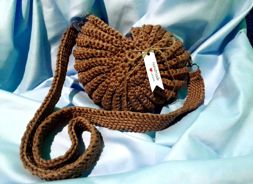 Трендова сумка-мушля ручна робота