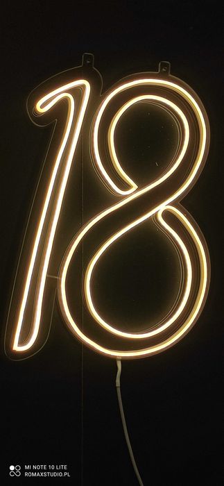 Neon, ledon 18 cyfra