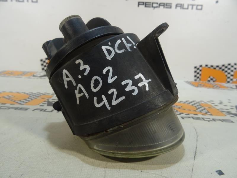Farol nevoeiro frente direito AUDI A3 (8L1)