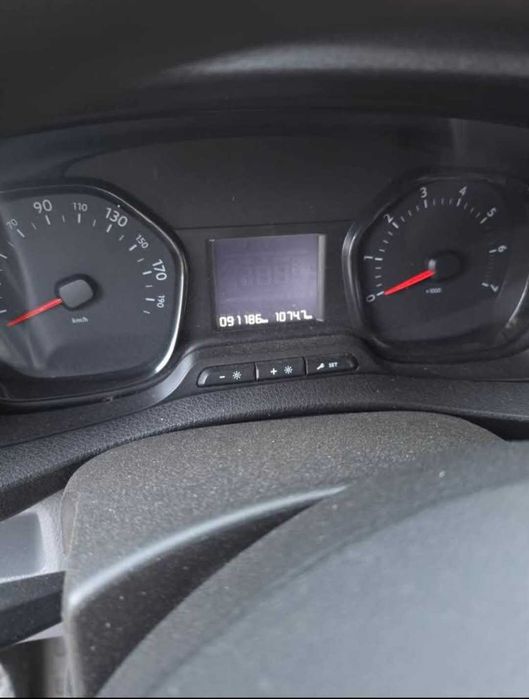 Peugeot Expert Traveller