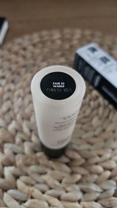 Bareminerals - podkład BarePro 24H LIQUID FOUNDATION