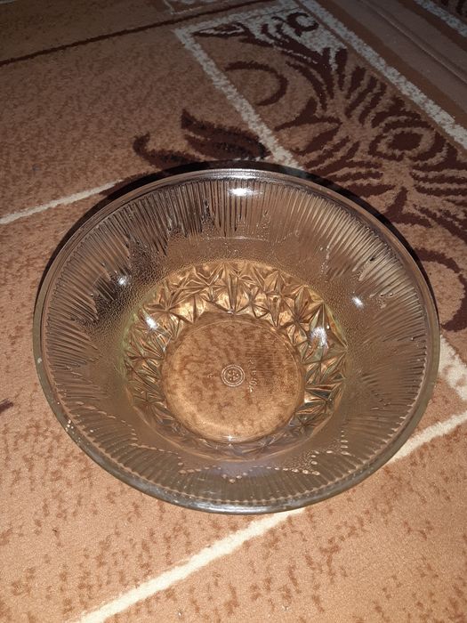 Посуд часів СРСР: глечик, салатник, ступка, блюдо