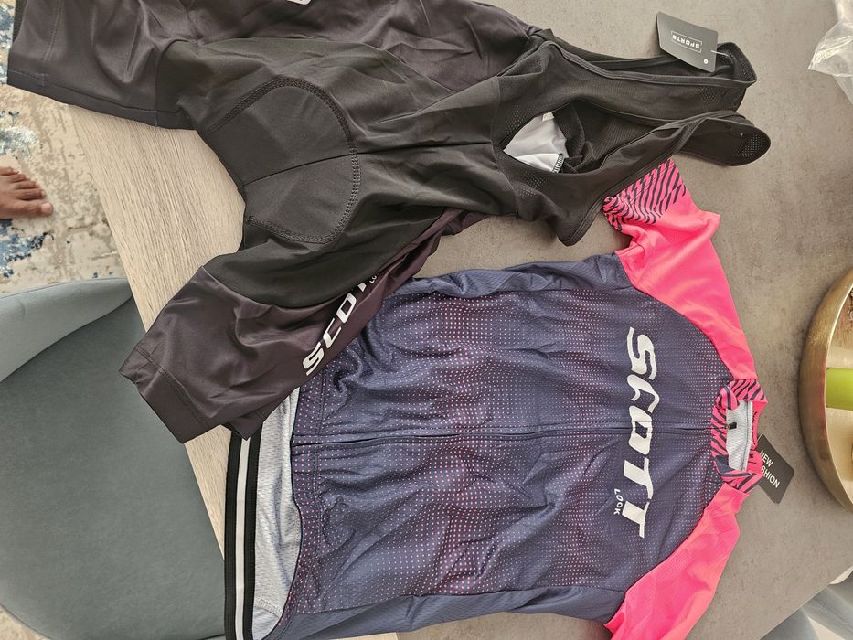 Jersey e calcao de ciclismo de estrada