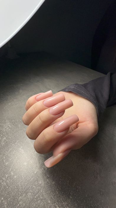 ТЕРМІНОВО Шукаю модель на манікюр