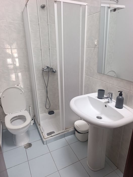 Alugo quarto Leiria