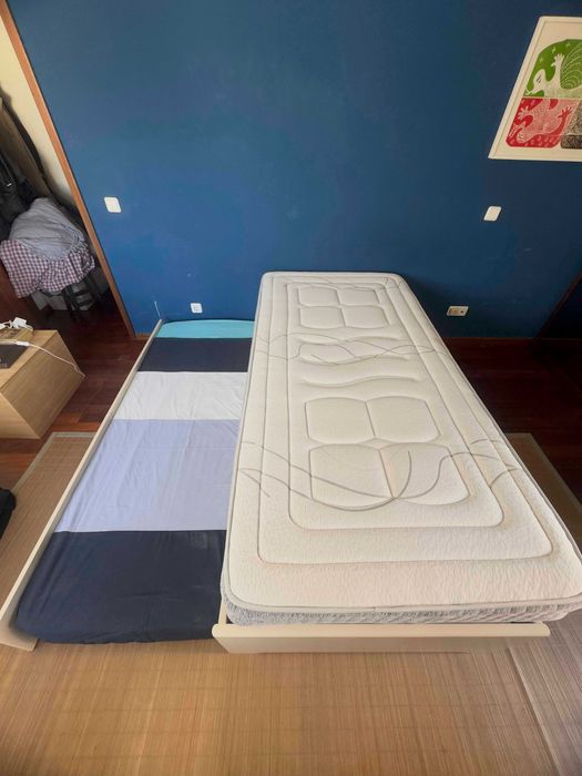 Cama dupla de gaveta em madeira maciça + 2 colchões