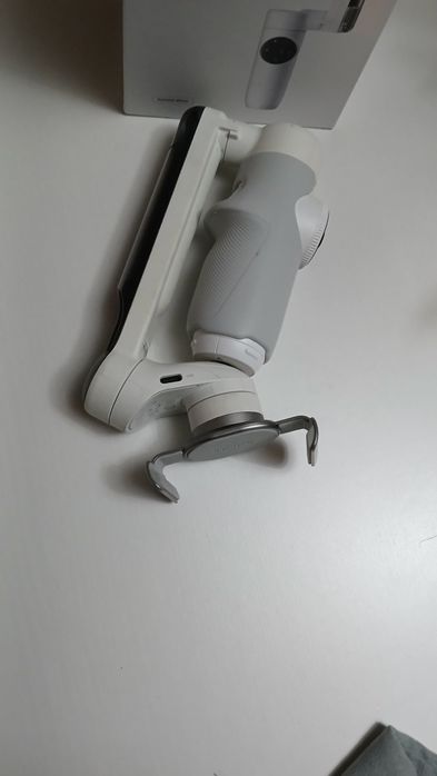 Vendo Estabilizador  insta 360 flow em perfeitas condições