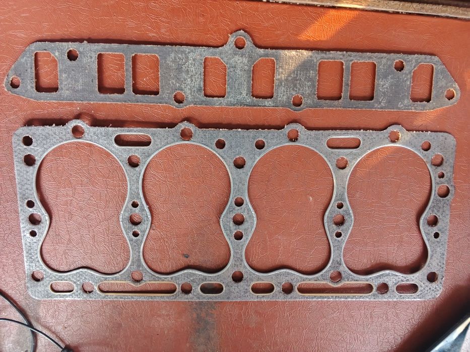 ГАЗ М-20 ГАЗ-69 прокладки и комплектующие двигателя.