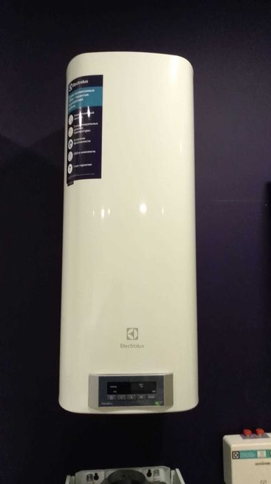 Бойлер Electrolux.