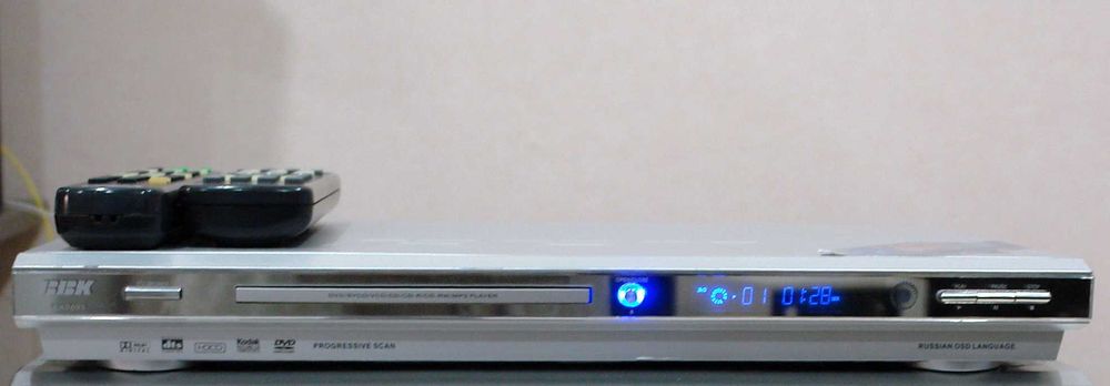 CD/DVD плеер BBK 969S. Пульт ДУ. Всё работает.