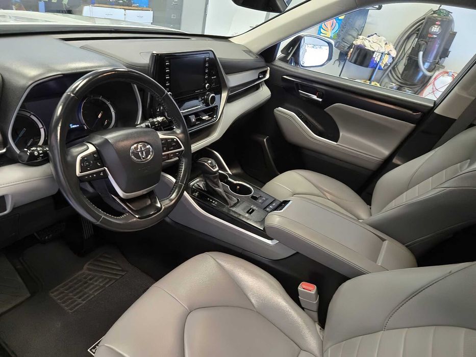 Toyota Highlander Hybrid Platinum      2022