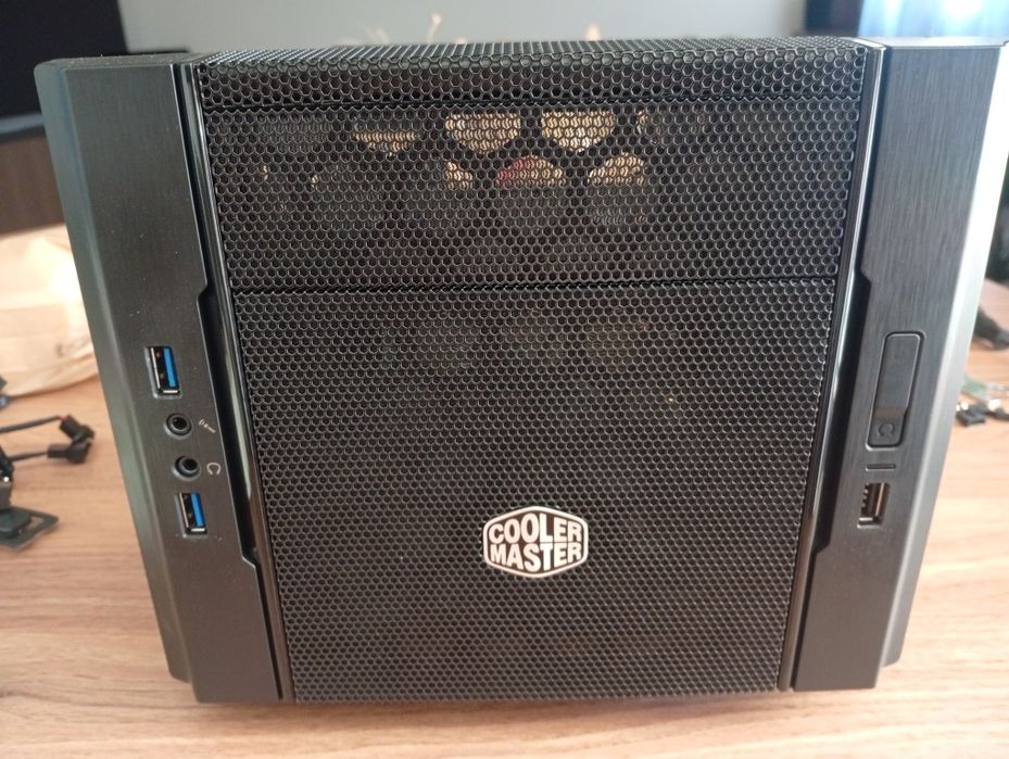 Caixa Cooler Master Elite 130