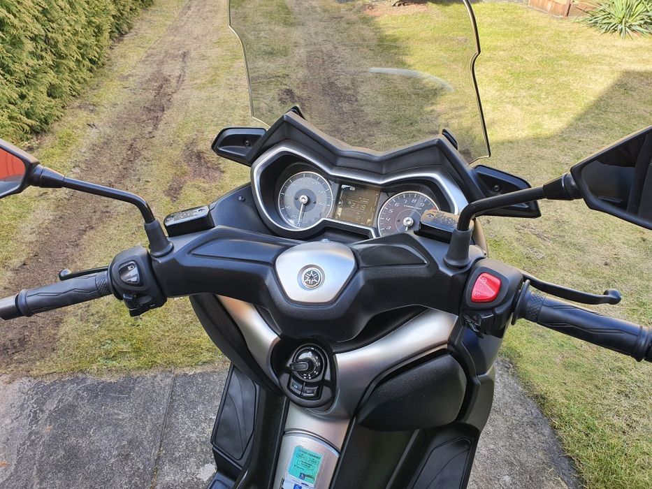 Yamaha X-max 125