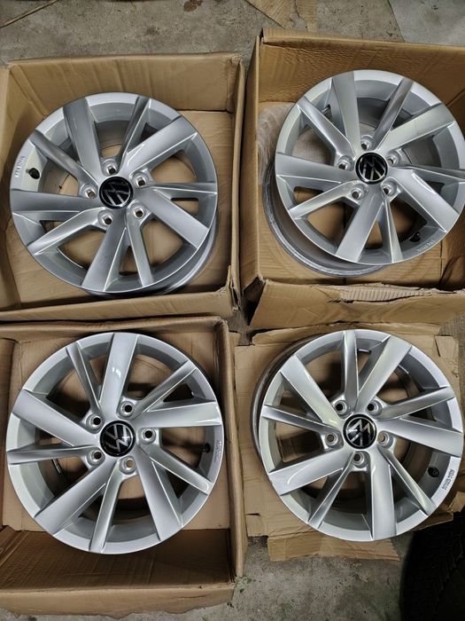 Felgi aluminiowe Oryginalne VW 15 5x112 Golf