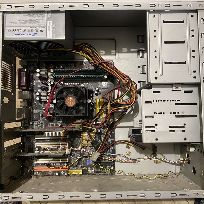 Системный блок под разборку