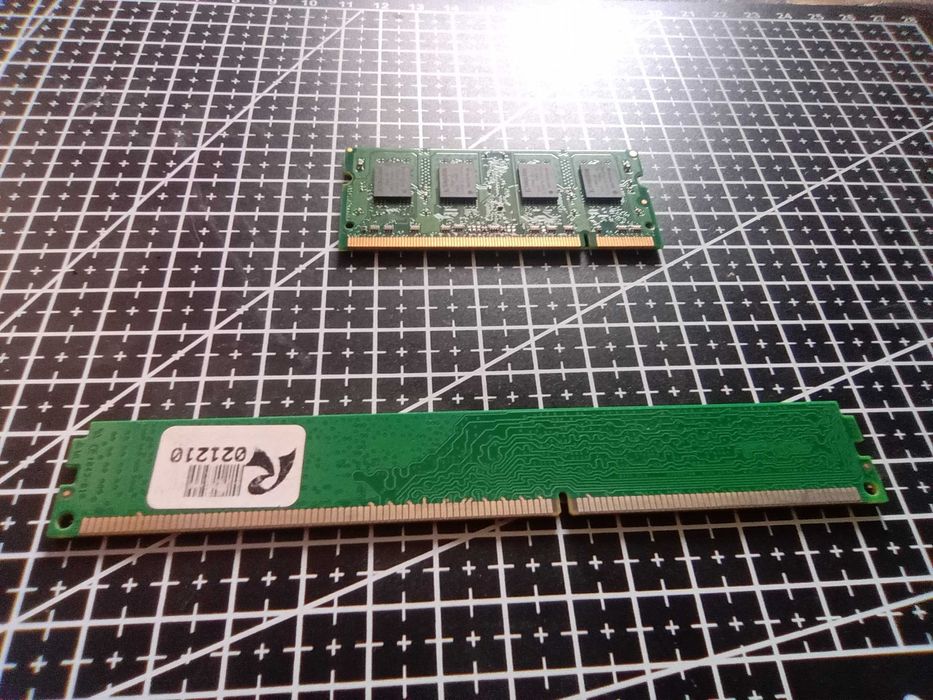 DDR2 Kingston 1Gb PC2-6400S, DDR3 Kingston 1Gb KVR1333D3N9/1Gb