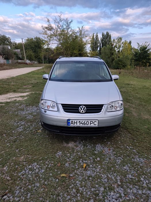 Продам Touran 1.6 FSI