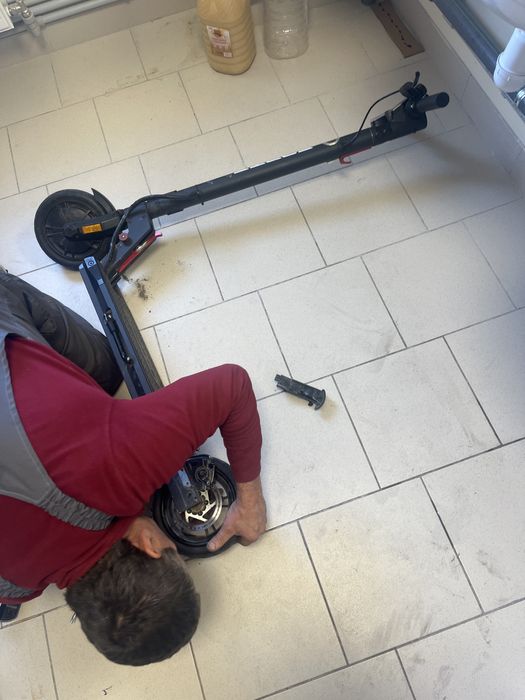 Електросамокат на деталі, мотор колесо корпус