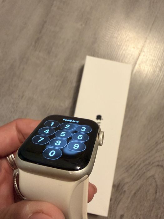 Apple Watch SE 2. generacji 40 mm + 3 paski