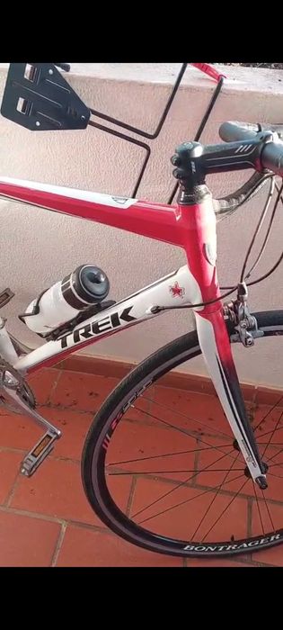 Linda bicicleta trek vermelha e branca único dono e ótimo estado