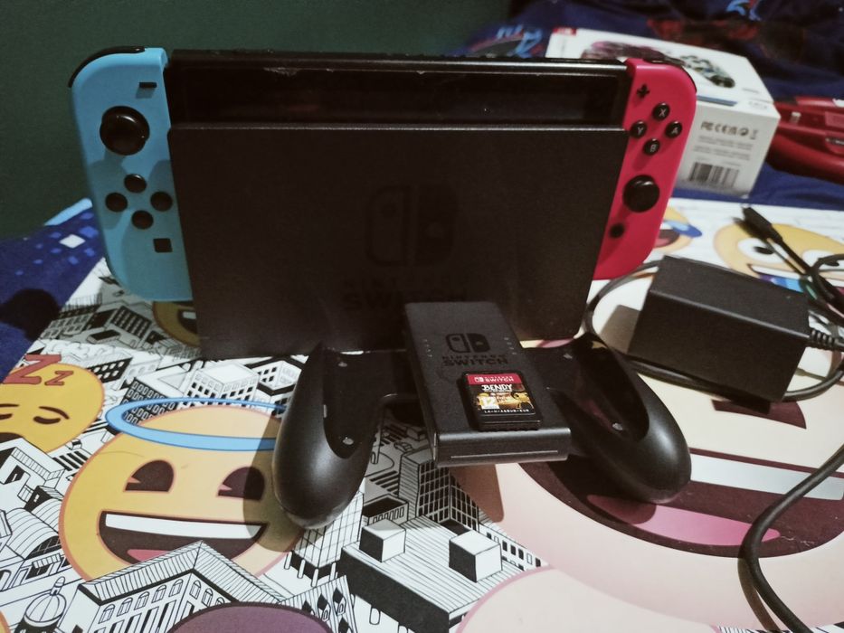 Konsola Nintendo Switch Bendy Zelda etui pad dodatki