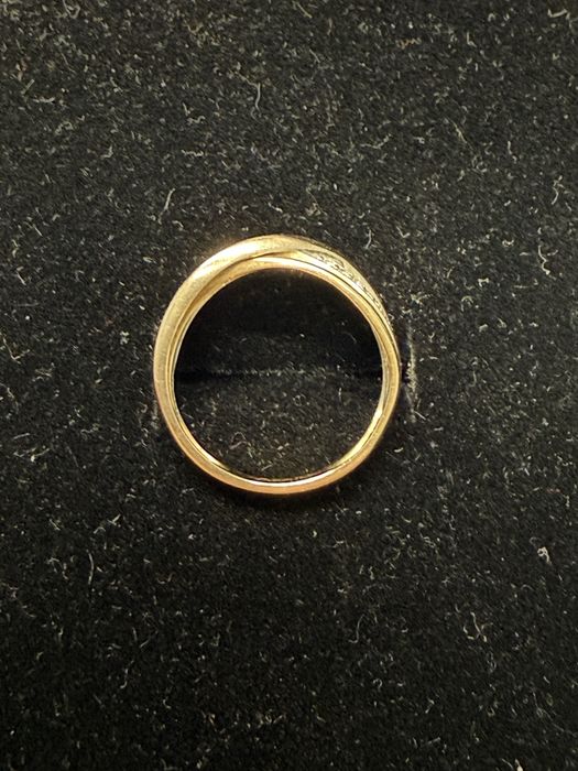 Złoty pierscionek waga 1,8 g próba 585
