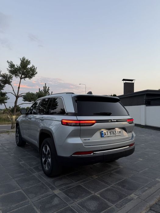 Автомобіль Grand Cherokee limited