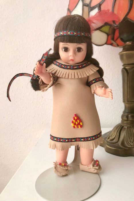 Лялька колекційна Patachontas.