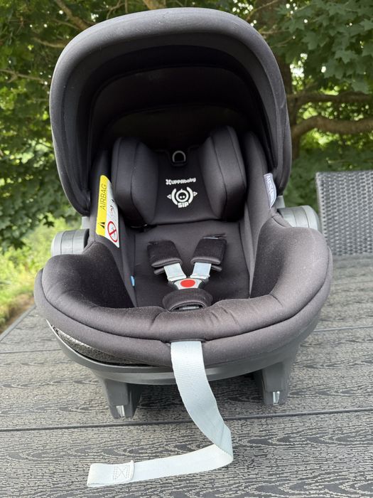 Fotelik samochodowy z bazą UPPAbaby Mesa i-Size nosidełko łupina