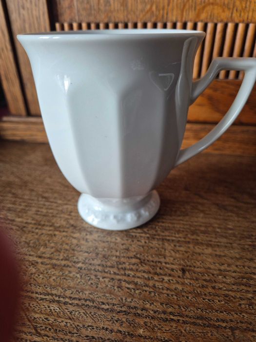 Kubek porcelanowy z serii Biała Maria firmy Rosenthal