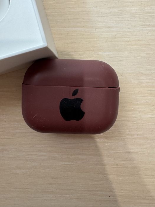 AirPods Pro , з оригінальним пакуванням + чохол в подарунок