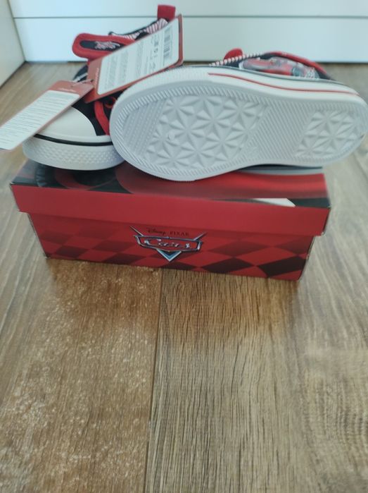 Trampeczki cars rozm 25