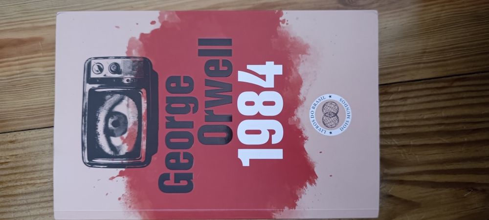 Vendo vários tipos de livros desde 5€ a 20€