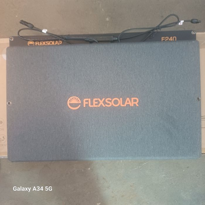 Портативна сонячна панель FlexSolar 240 Вт