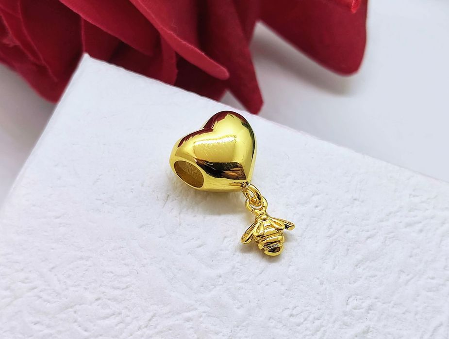 Charm's zawieszka złote srebro S925 serce i pszczółka