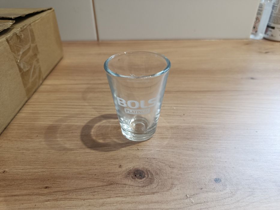 24 kieliszki nowe Bols Platinum 50ml