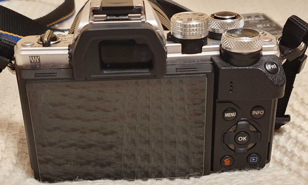 REZERWACJA] Olympus OM-D E M10-Mark II + M.ZUIKO DIGITAL ED 12-40