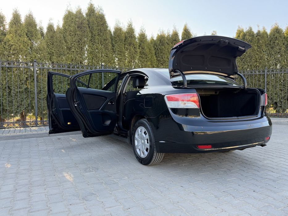 Продам Авенсис Дизель 2.0 D-4D