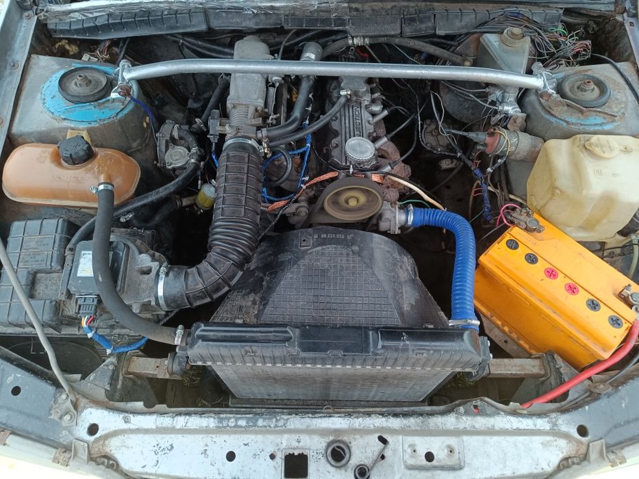 Опель Омега А  2.0і