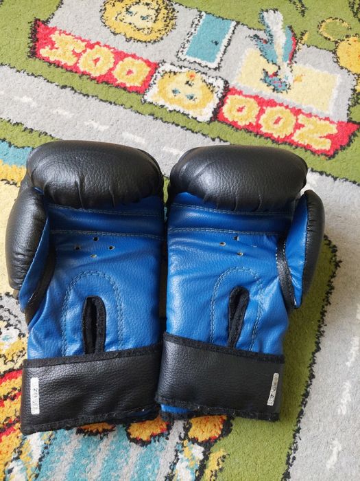 Продам боксерські рукавички