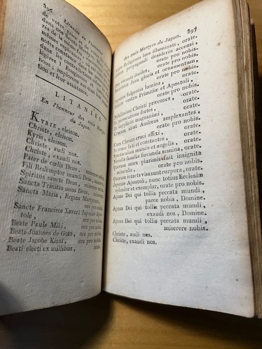 Livro antigo Companhia de Jesus