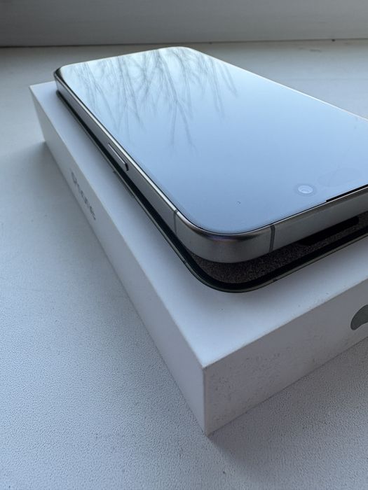iPhone 15 Pro Max Titanium  256Gb ідеальний батарея 90%