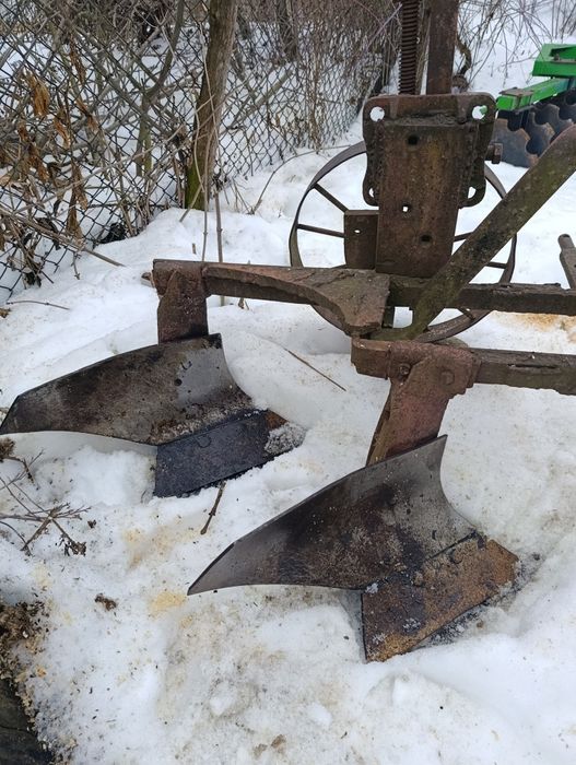 Продам плуг 2по20