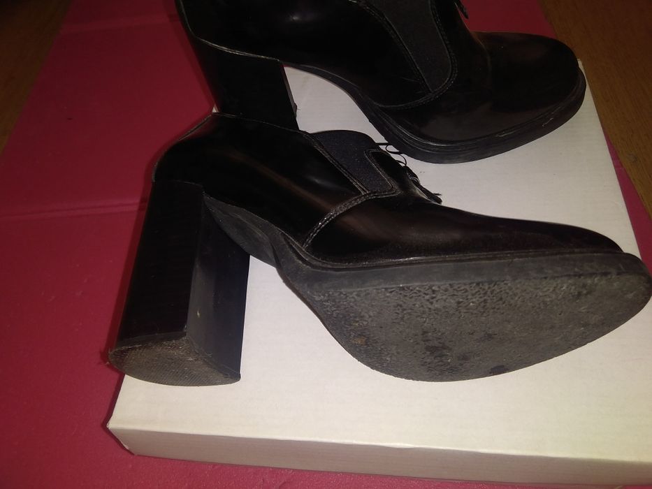 Sapatos verniz preto