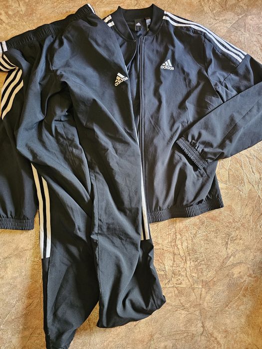 Костюм adidas розмір S