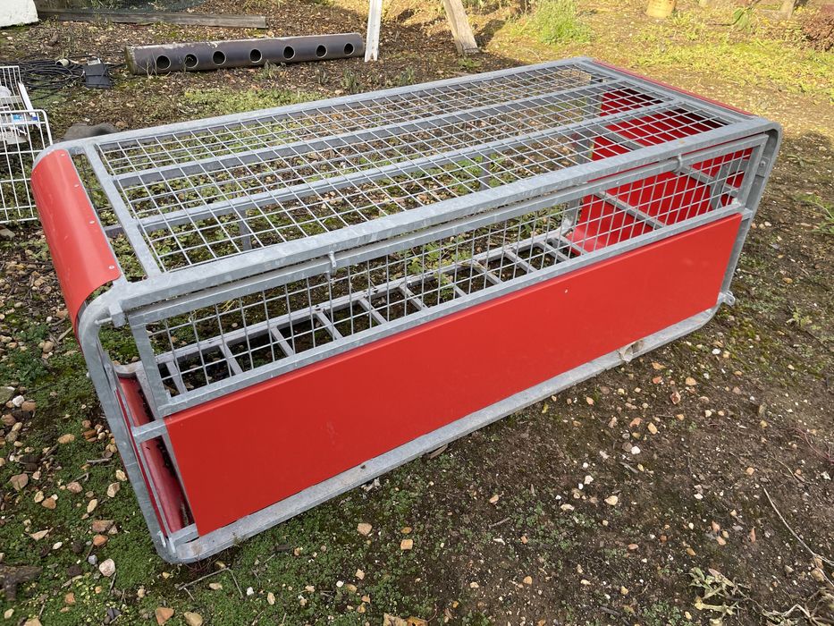 Caixa/cofre p/ arrumação garrafas gás