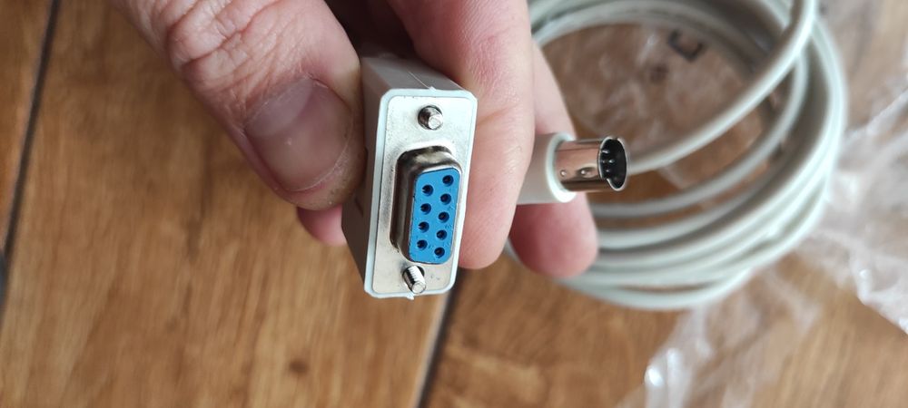 Кабель для зв'язку між ПЛК (програмованим логічним контролером)