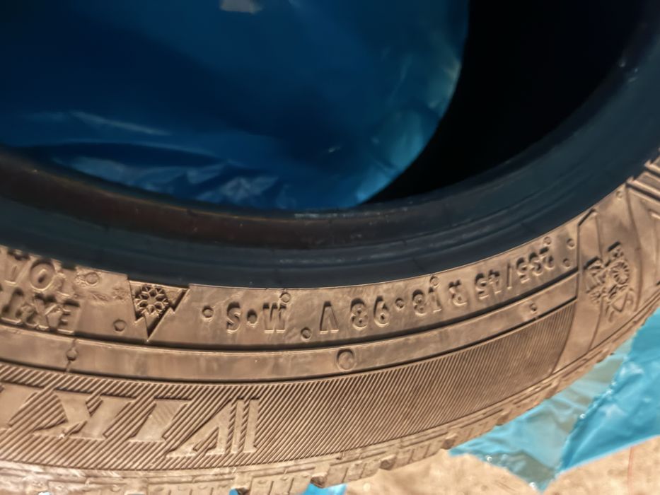 Opony zimowe Viking wintech 235/45 R18 komplet .