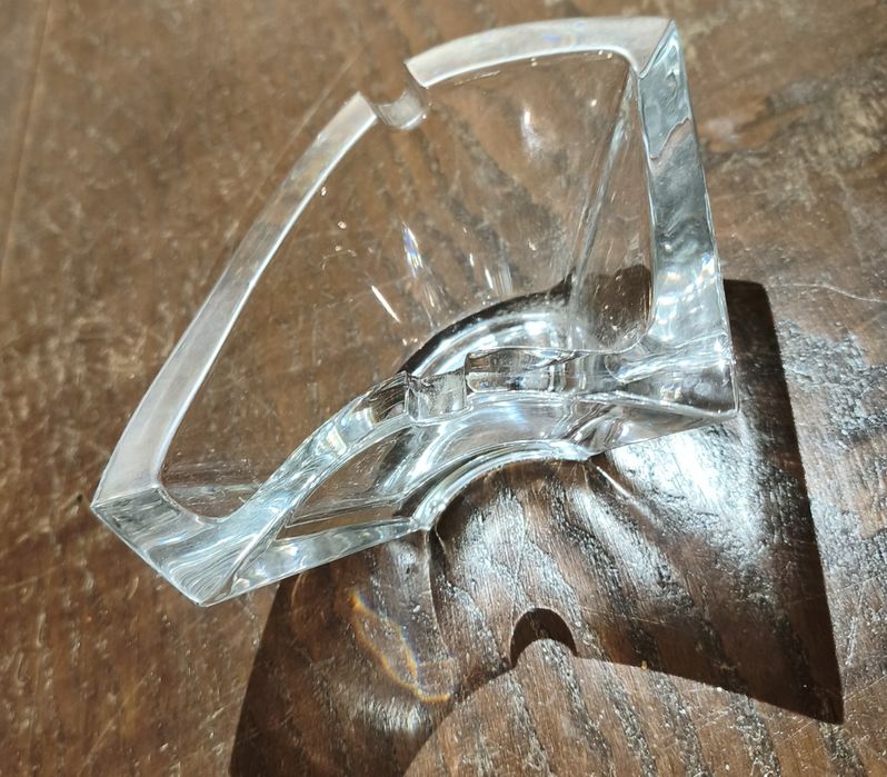 Cinzeiro em Cristal